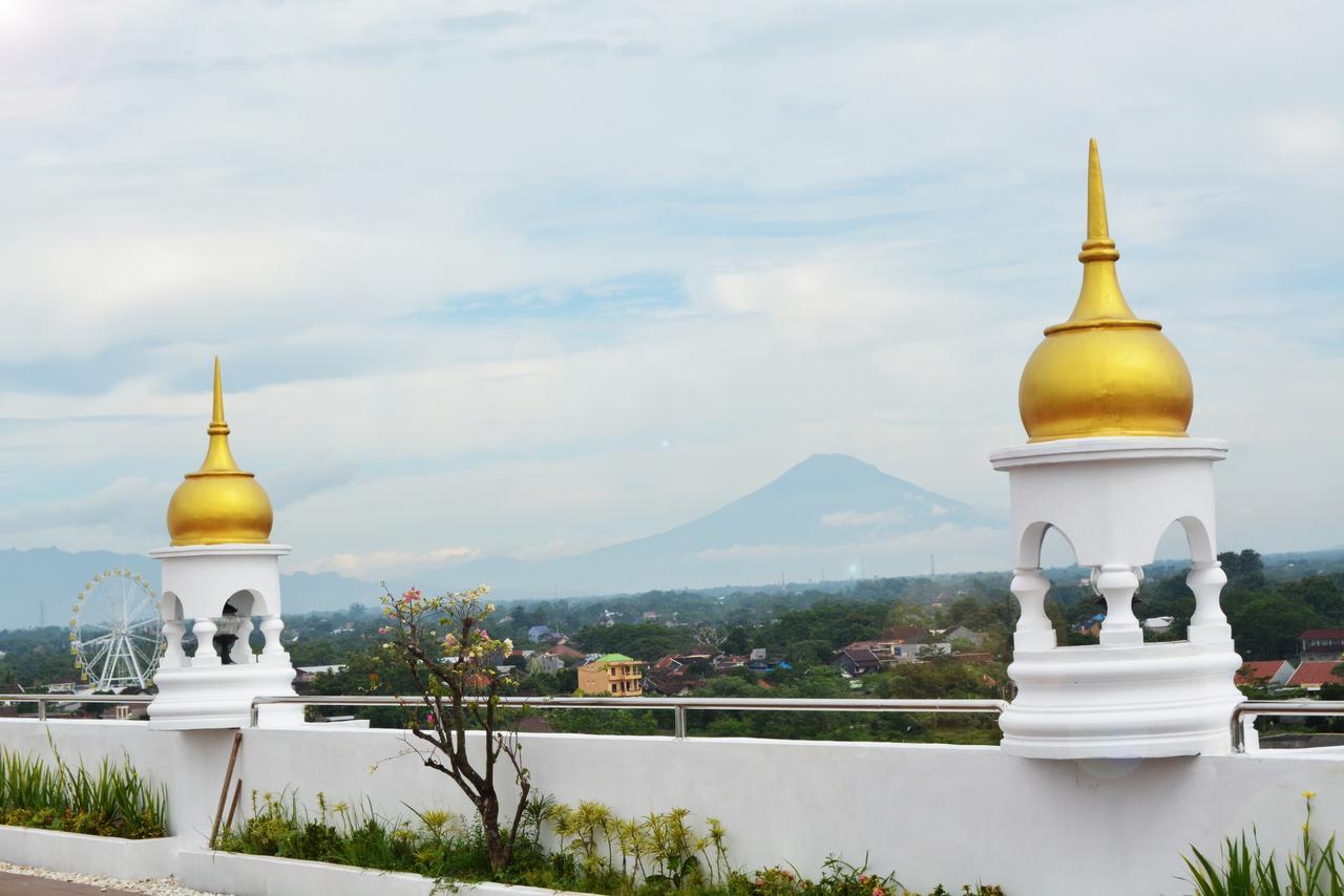タラ ホテル ジョグジャカルタ Tugu エクステリア 写真